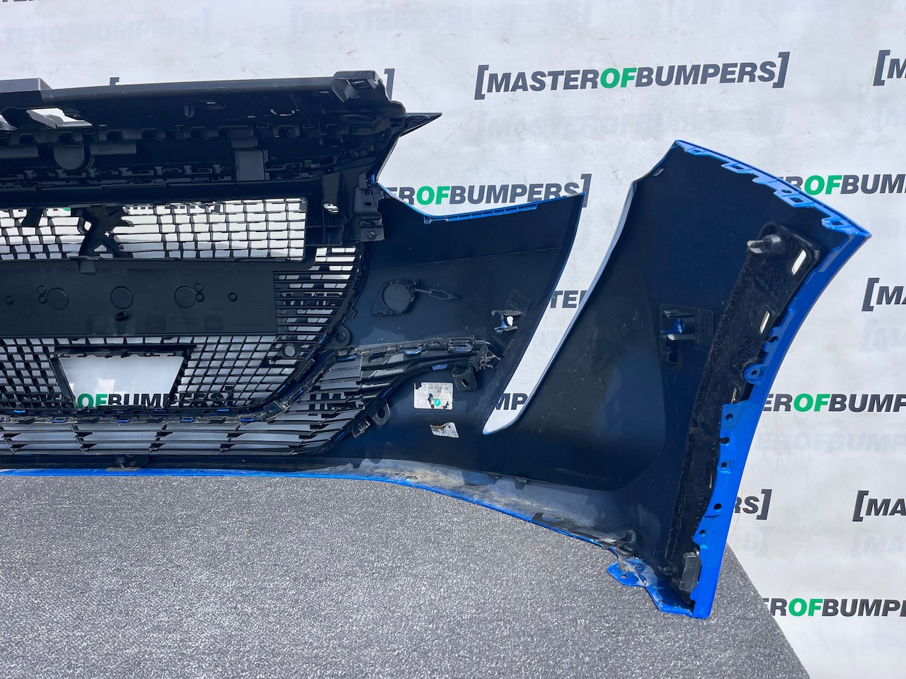 Peugeot 208 Gt Line Mk2 Hatchback 2020-2023 Front Bumper 6 Pdc Genuine [c522]