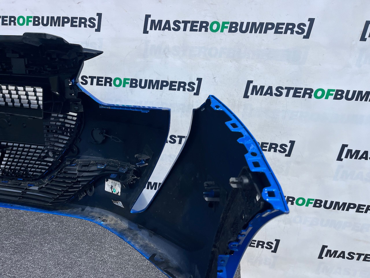 Peugeot 208 Gt Line Mk2 Hatchback 2020-2023 Front Bumper 6 Pdc Genuine [c522]