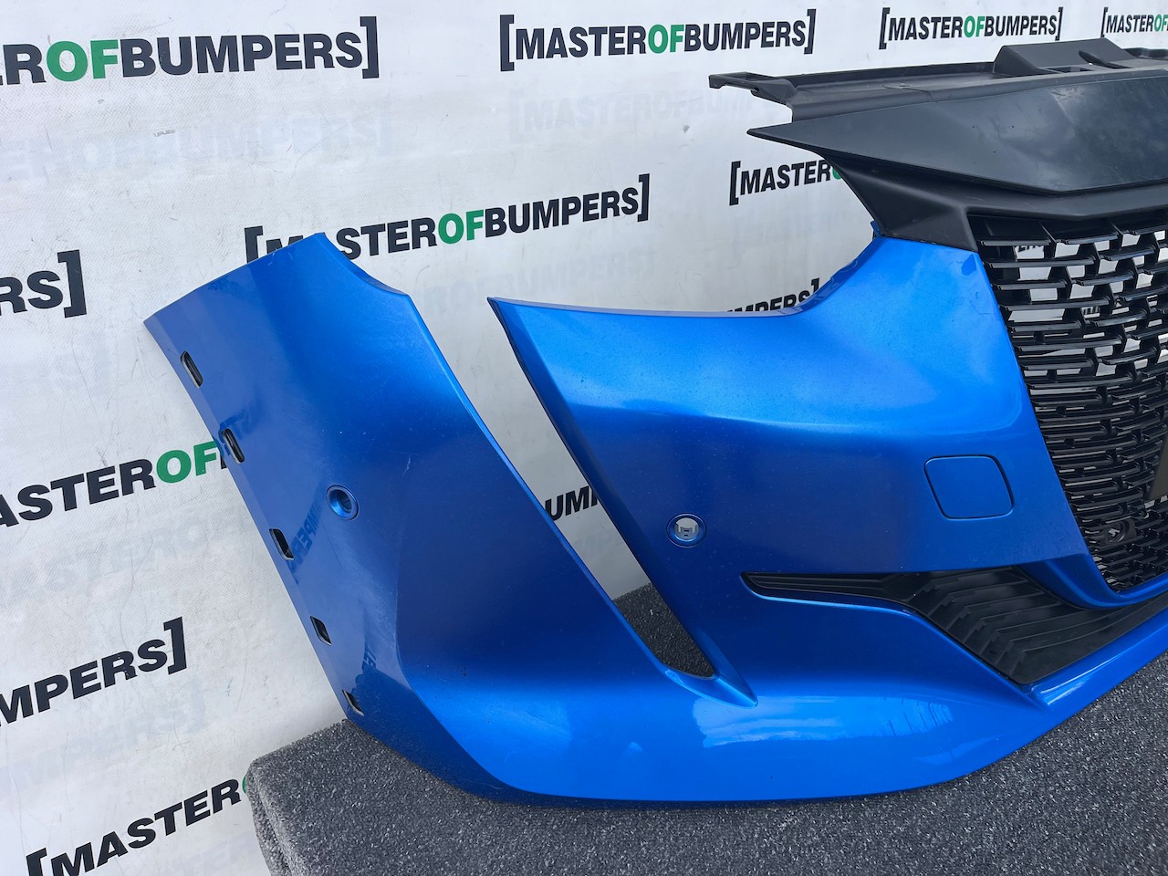 Peugeot 208 Gt Line Mk2 Hatchback 2020-2023 Front Bumper 6 Pdc Genuine [c522]