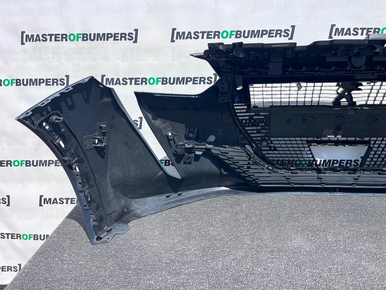 Peugeot 208 Gt Line Mk2 Hatchback 2020-2023 Front Bumper 6 Pdc Genuine [c521]