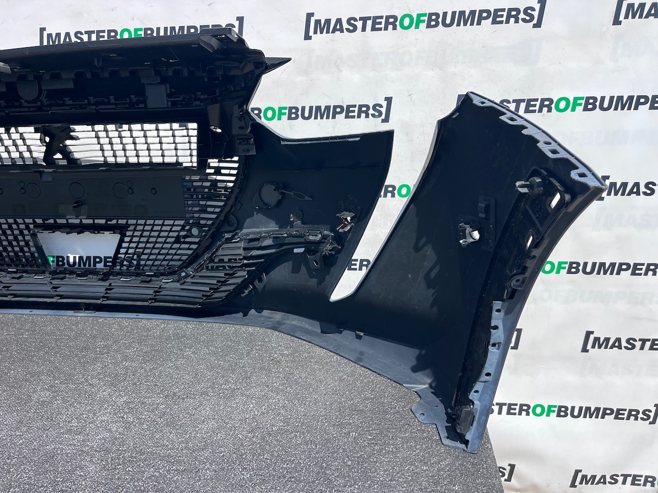 Peugeot 208 Gt Line Mk2 Hatchback 2020-2023 Front Bumper 6 Pdc Genuine [c521]
