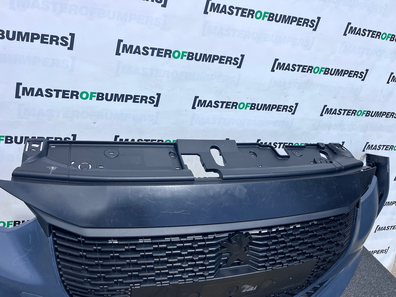 Peugeot 208 Gt Line Mk2 Hatchback 2020-2023 Front Bumper 6 Pdc Genuine [c521]
