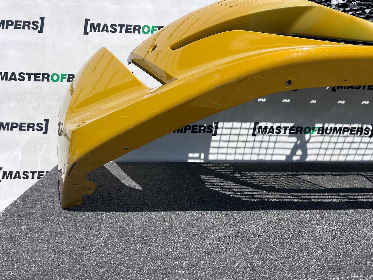 Peugeot 208 Gt Line Mk2 Hatchback 2020-2023 Front Bumper 6 Pdc Genuine [c520]