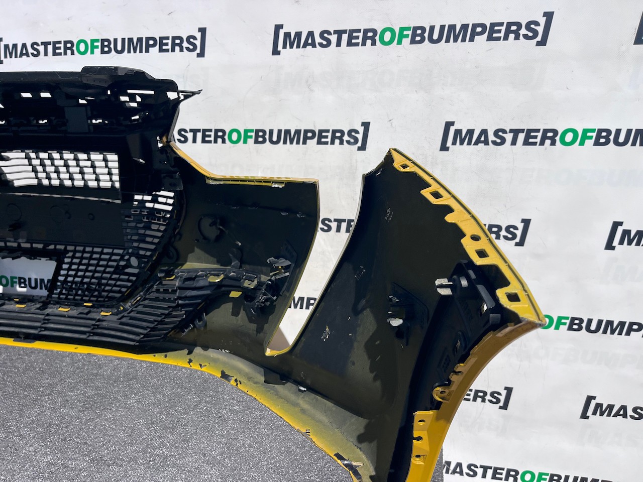 Peugeot 208 Gt Line Mk2 Hatchback 2020-2023 Front Bumper 6 Pdc Genuine [c520]