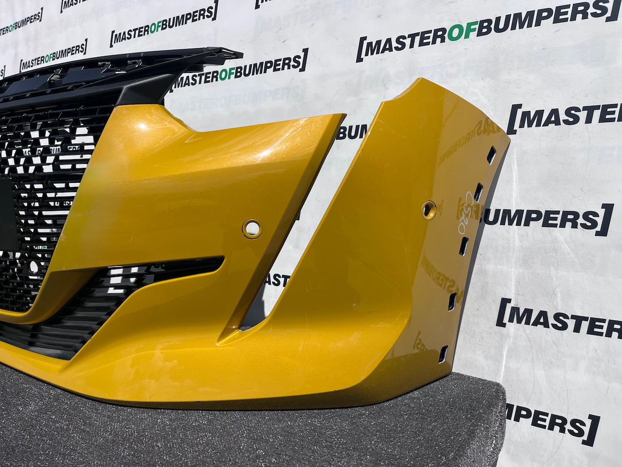 Peugeot 208 Gt Line Mk2 Hatchback 2020-2023 Front Bumper 6 Pdc Genuine [c520]