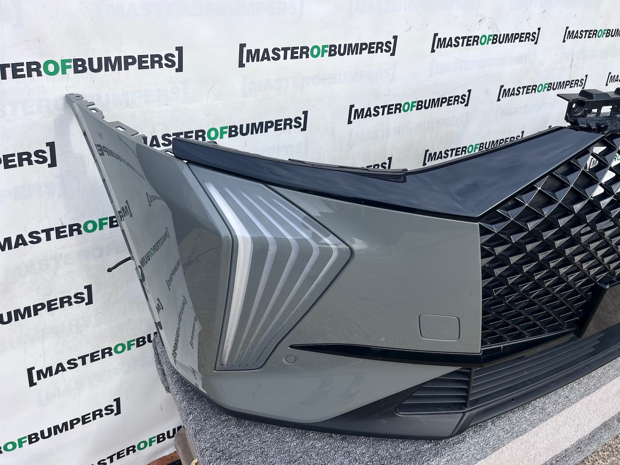 Citroen Ds7 E-tense Suv Crossover 2023-on Front Bumper 6 Pdc Genuine [c451]