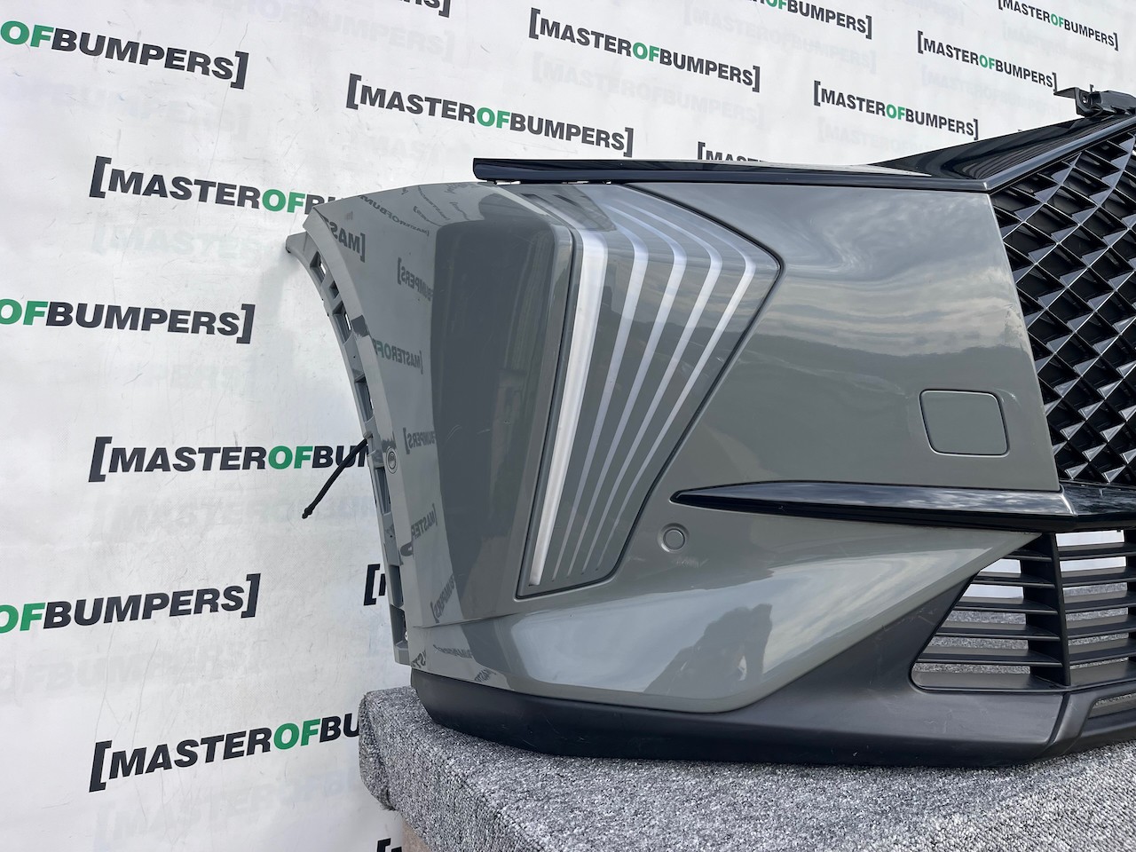 Citroen Ds7 E-tense Suv Crossover 2023-on Front Bumper 6 Pdc Genuine [c451]