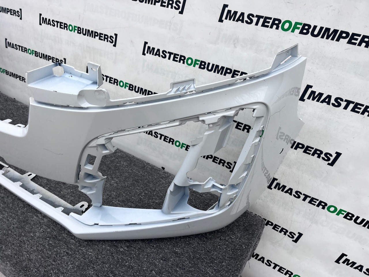 Peugeot Expert Vivaro Scudo Zafira 2016-2022 Front Bumper 6 Pdc Genuine [q319]