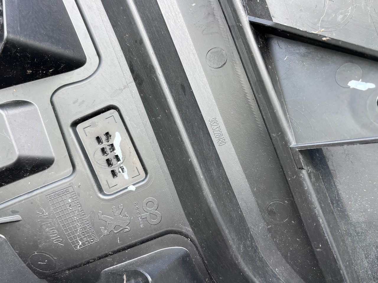 Peugeot 208 Active Premium Hatchback Mk2 2020-2023 Front Bumper Genuine [c471]