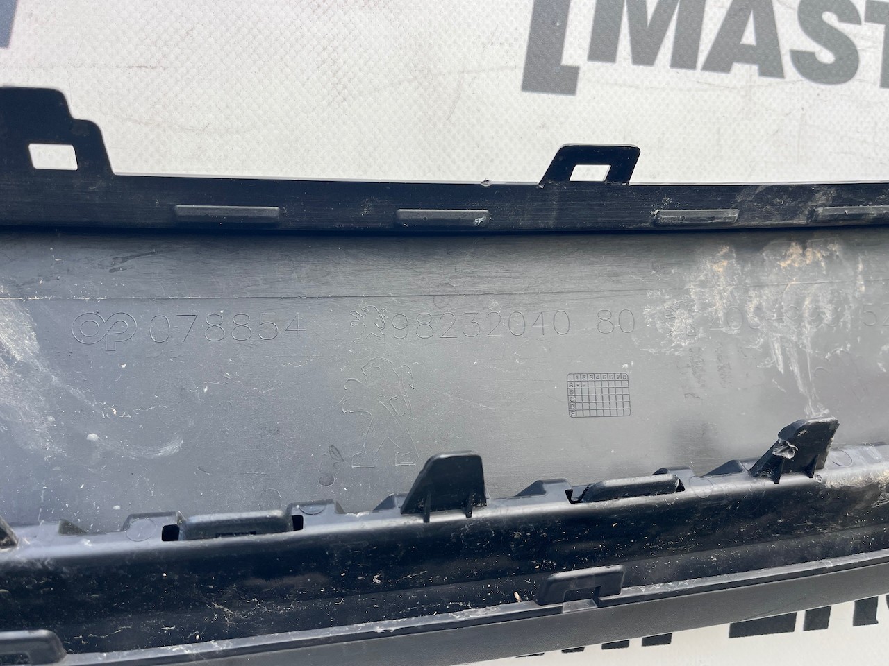 Peugeot 208 Active Premium Hatchback Mk2 2020-2023 Front Bumper Genuine [c471]