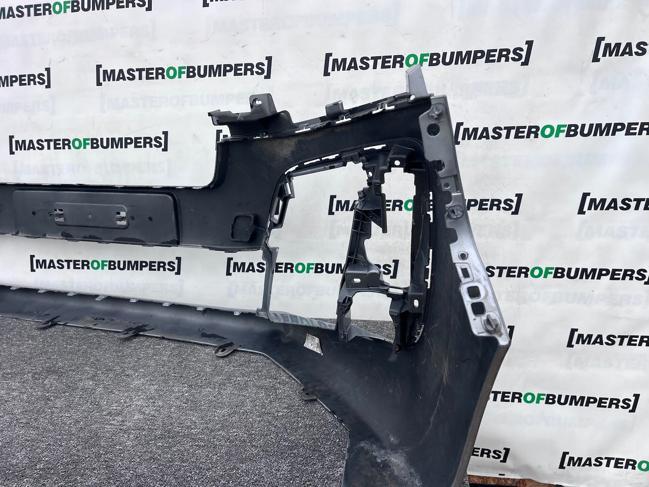 Peugeot Expert Vivaro Scudo Zafira 2016-2022 Front Bumper 4 Pdc Genuine [c488]