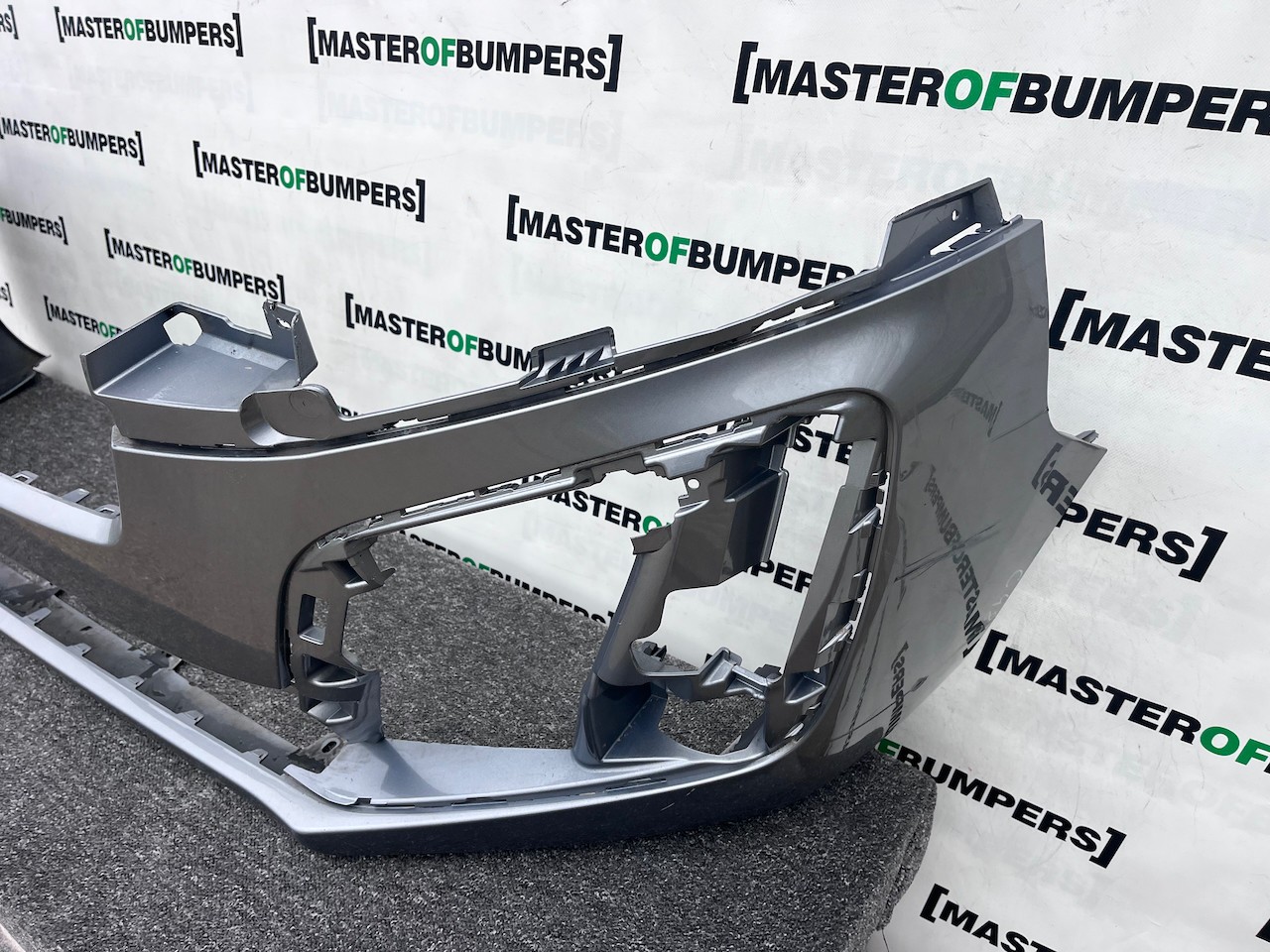 Peugeot Expert Vivaro Scudo Zafira 2016-2022 Front Bumper 4 Pdc Genuine [c488]
