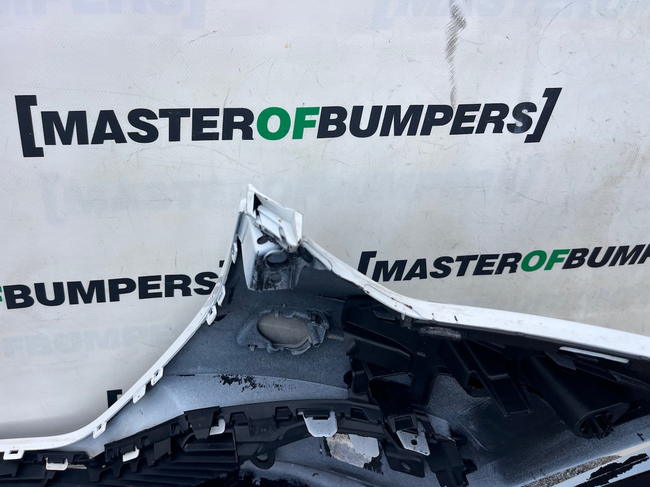 Peugeot 208 Active Premium Mk2 2020-2023 Front Bumper White Genuine [c421]