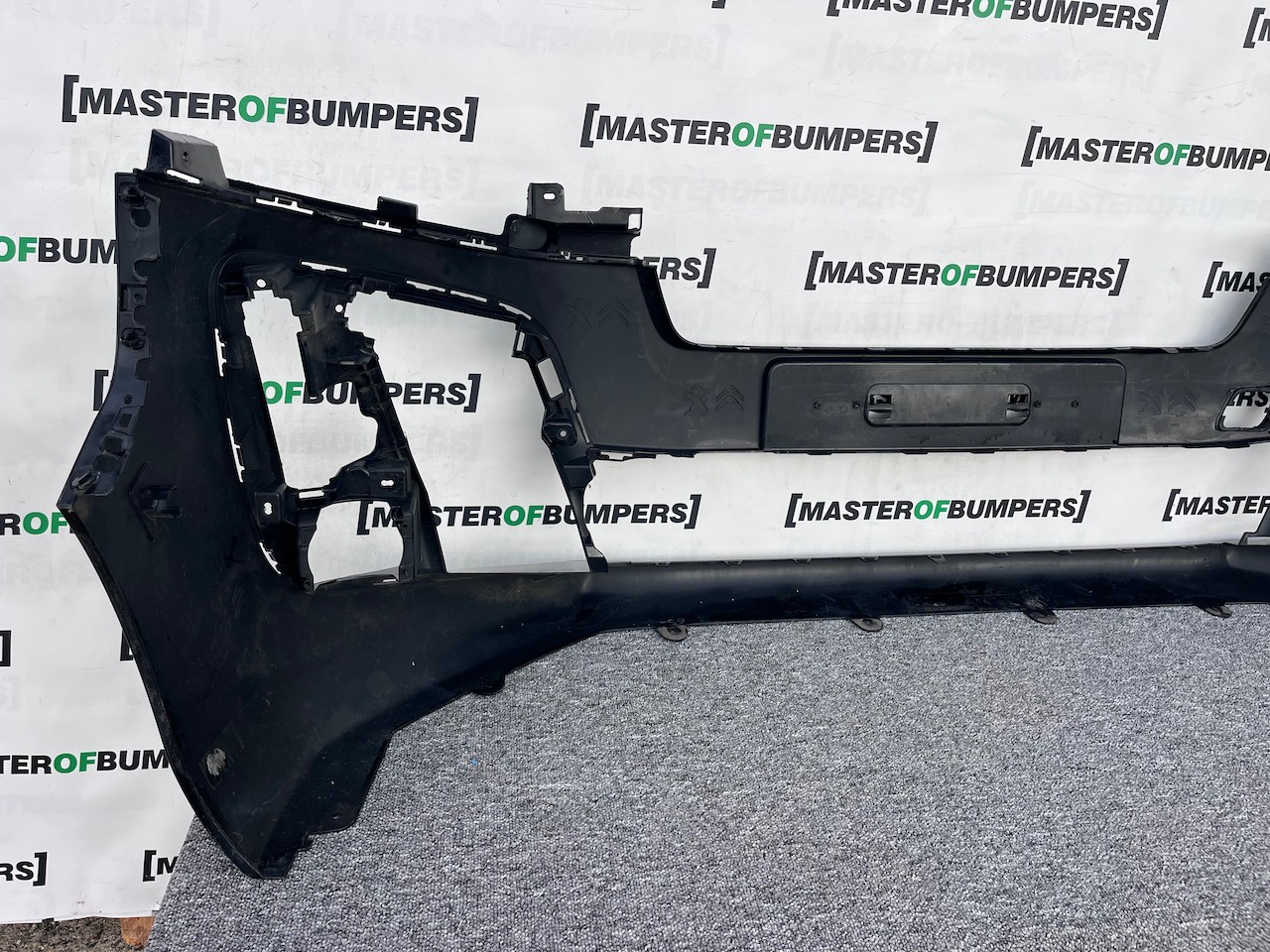 Peugeot Expert Vivaro Scudo Zafira 2016-2022 Front Bumper 6 Pdc Genuine [q297]