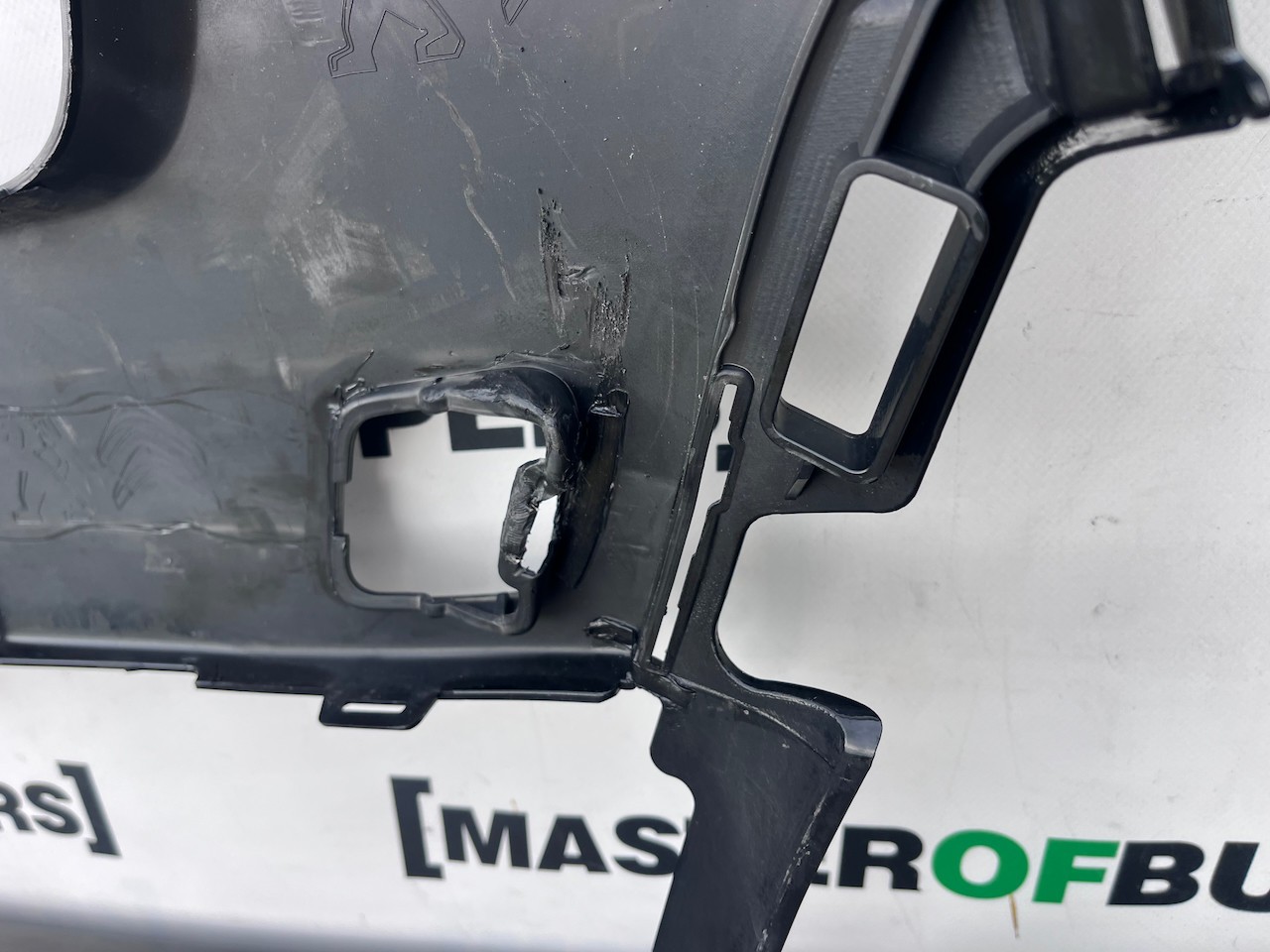 Peugeot Expert Vivaro Scudo Zafira 2016-2022 Front Bumper 6 Pdc Genuine [q297]