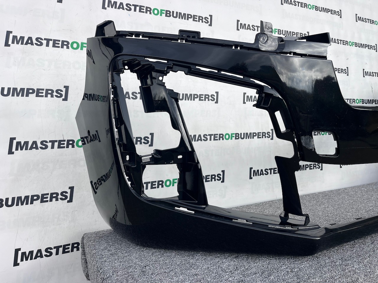 Peugeot Expert Vivaro Scudo Zafira 2016-2022 Front Bumper 6 Pdc Genuine [q297]