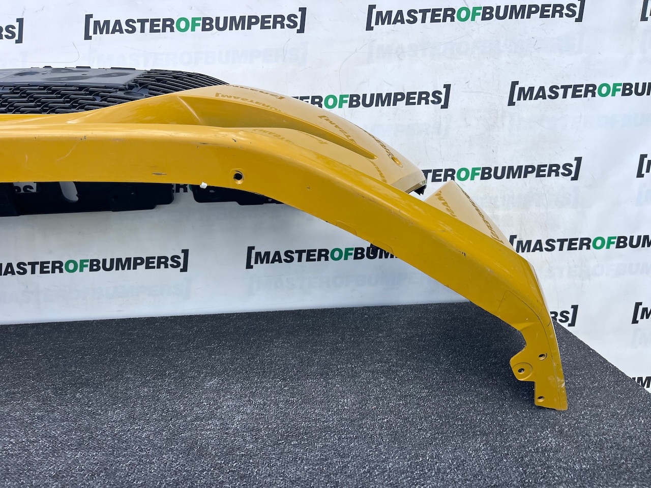 Peugeot 208 Gt Line Mk2 Hatchback 2020-2023 Front Bumper 6 Pdc Genuine [c501]