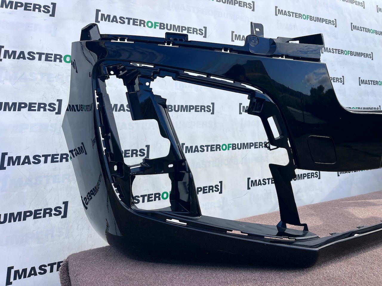 Peugeot Expert Vivaro Scudo Zafira 2016-2022 Front Bumper 6 Pdc Genuine [c543]