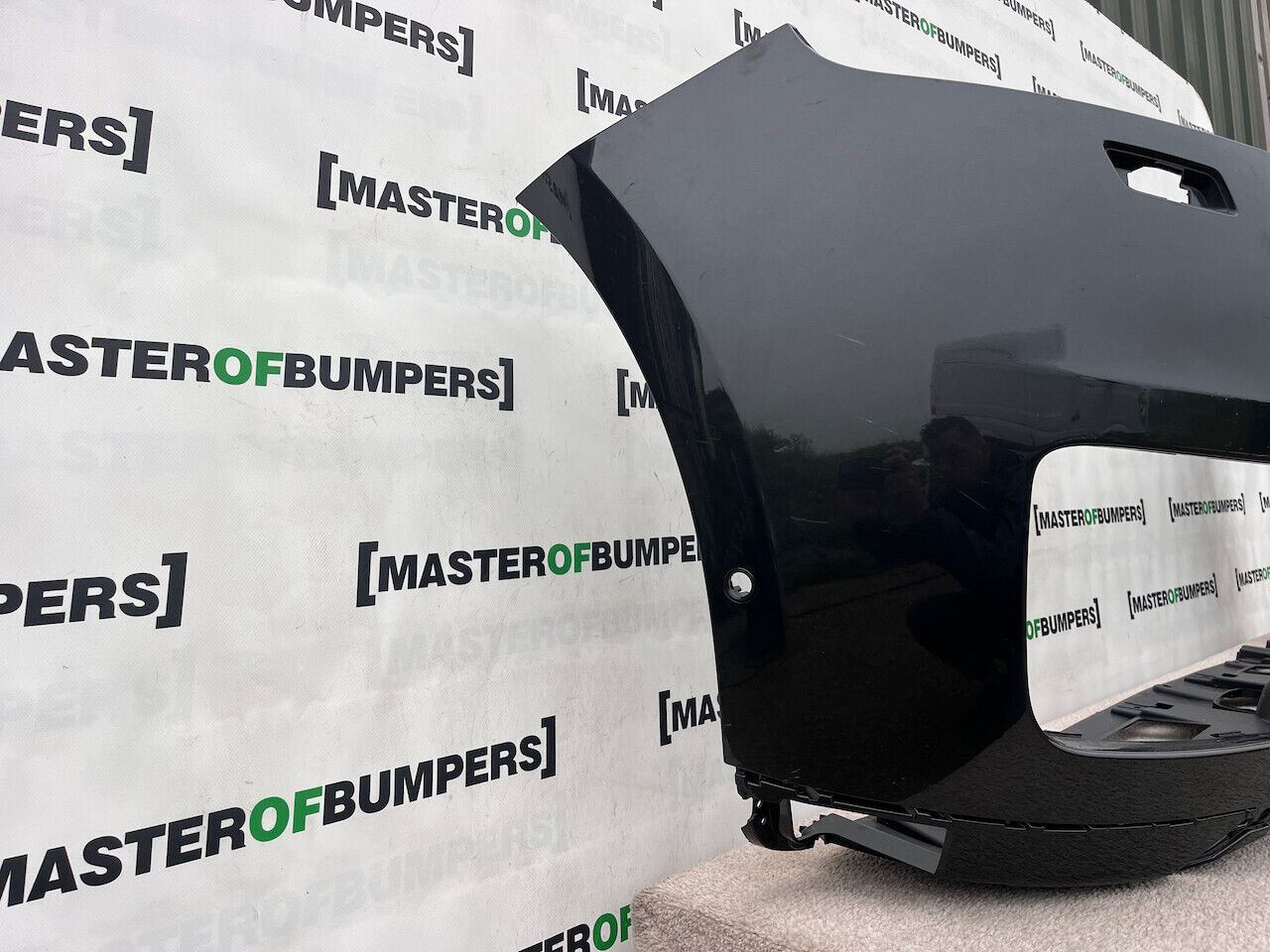 Range Rover Vouge Sv P615 Se 2023-2027 Front Bumper 6 Pdc Genuine [p242]