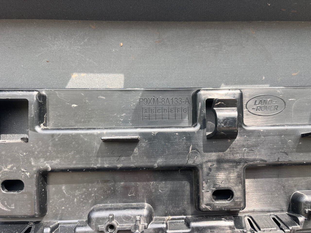 Land Rover Range Rover Sport Svr 2024-on Front Bumper 6 Pdc Genuine [p397]