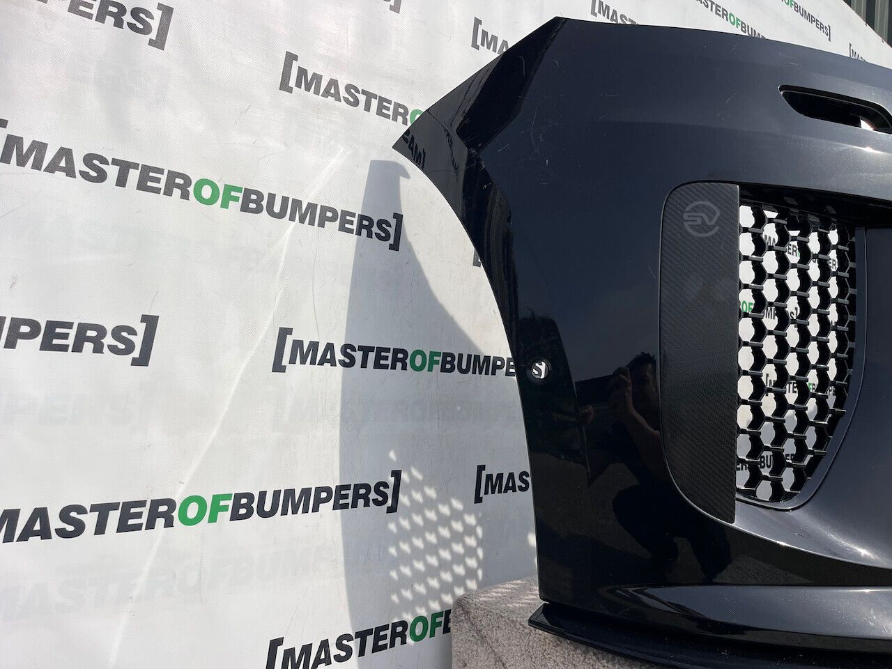 Land Rover Range Rover Sport Svr 2024-on Front Bumper 6 Pdc Genuine [p397]