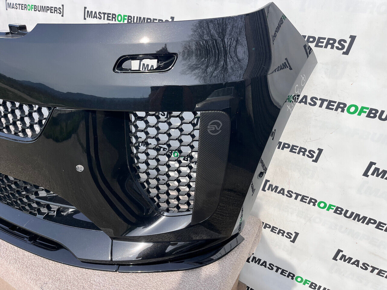 Land Rover Range Rover Sport Svr 2024-on Front Bumper 6 Pdc Genuine [p397]