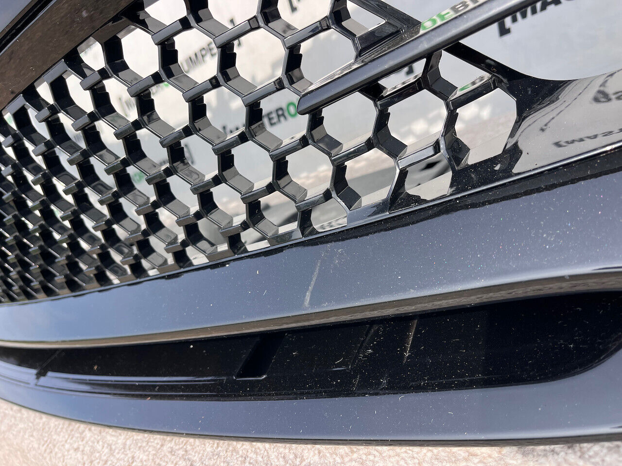 Land Rover Range Rover Sport Svr 2024-on Front Bumper 6 Pdc Genuine [p397]