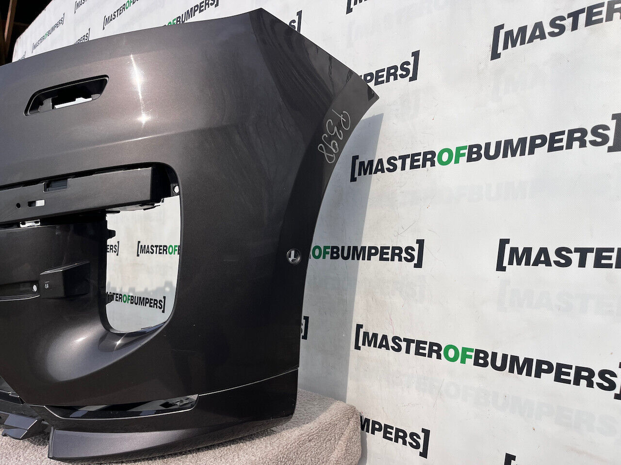 Range Rover Sport L461 Suv 2023-on Front Bumper 6 Pdc + Jets Genuine [p398]