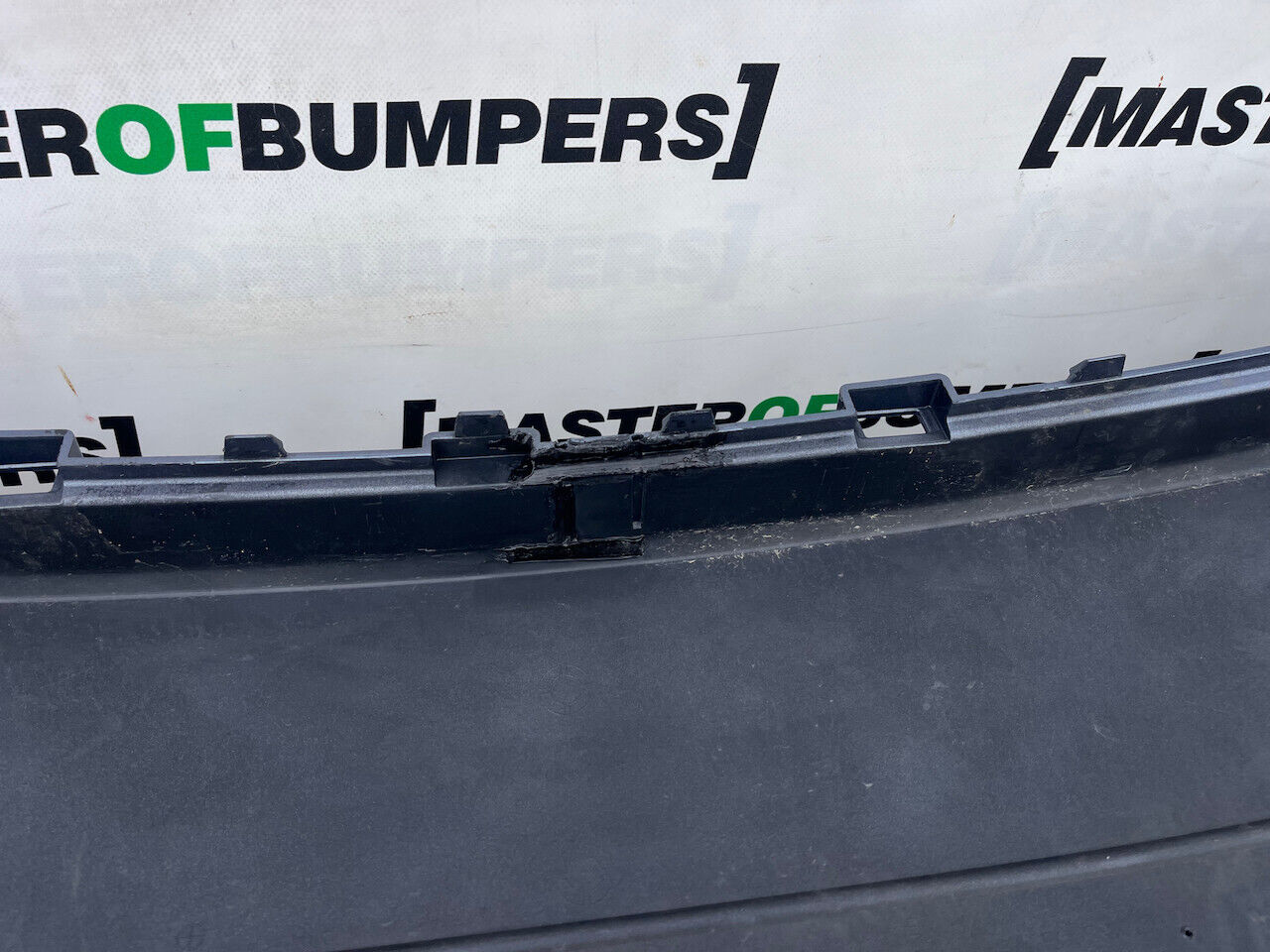 Range Rover Velar Dynamic Hse Suv 2019-2023 Front Bumper 4 Pdc Genuine [p415]