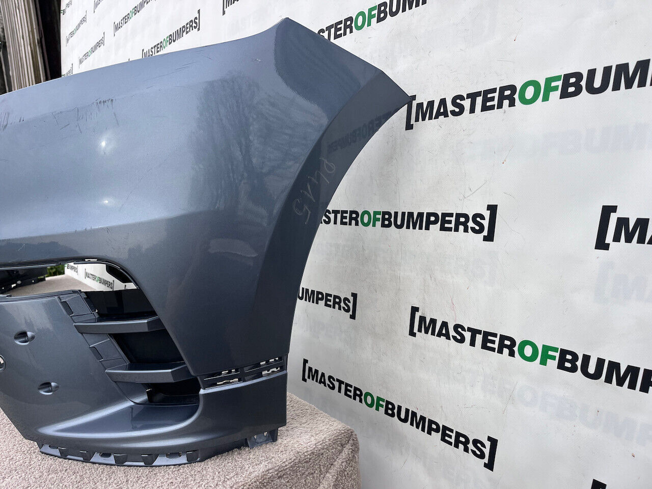 Range Rover Velar Dynamic Hse Suv 2019-2023 Front Bumper 4 Pdc Genuine [p415]