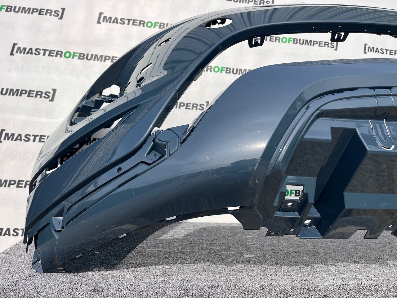 Range Rover Evoque R-dynamic Hse 2019-2023 Front Bumper 4 Pdc Genuine [p437]