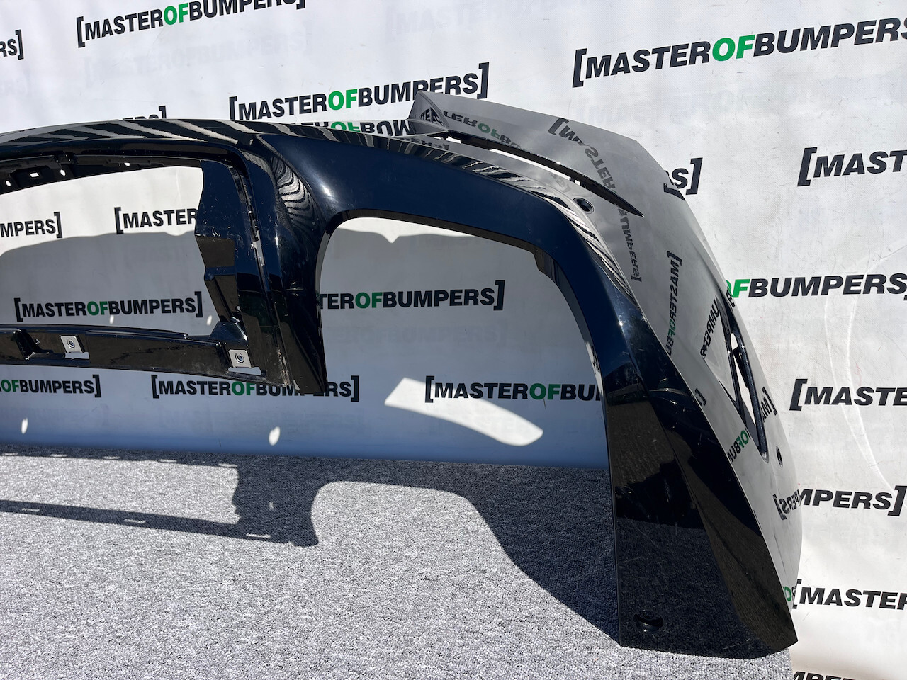 Range Rover Sport Svr Sv 2024-on Rear Bumper 6 Pdc Black Genuine [p405]