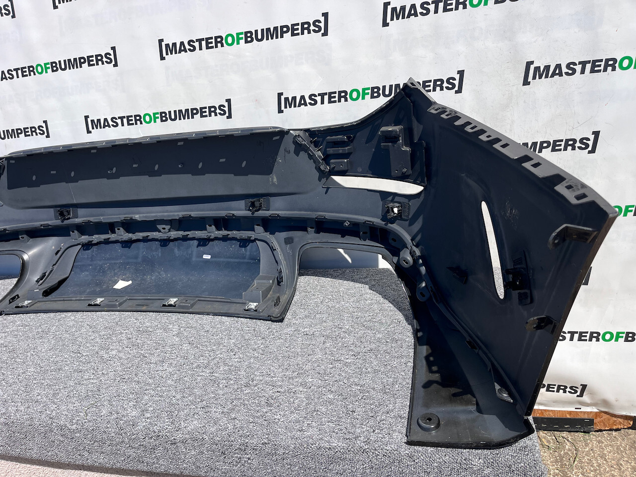 Range Rover Sport Svr Sv 2024-on Rear Bumper 6 Pdc Black Genuine [p406]