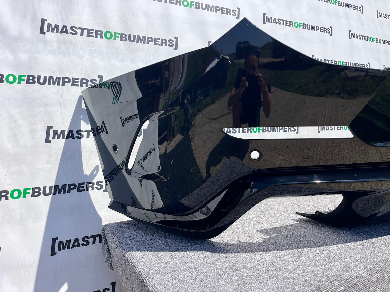 Range Rover Sport Svr Sv 2024-on Rear Bumper 6 Pdc Black Genuine [p406]