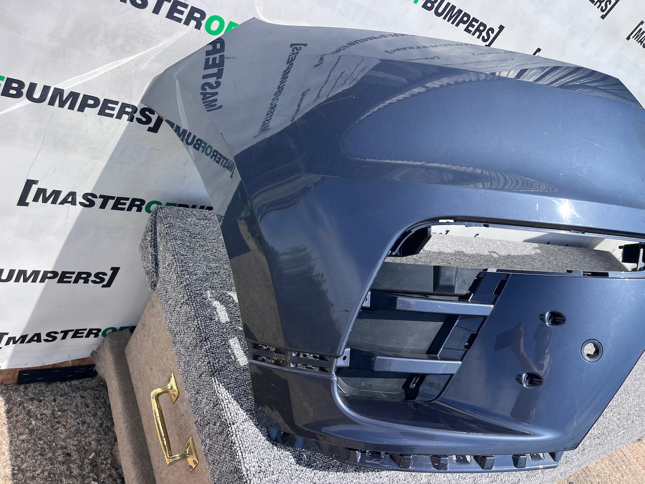 Range Rover Velar Dynamic Hse Suv 2019-2023 Front Bumper 4 Pdc Genuine [p475]