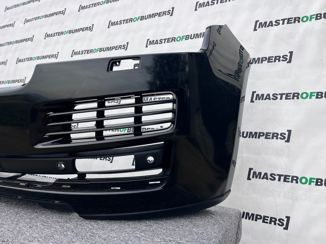 Range Rover Vouge L405 Suv 2012-2017 Front Bumper Pdc +jets Genuine [p469]