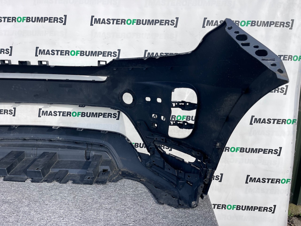 Range Rover Evoque R-dynamic Hse 2019-2023 Front Bumper 6 Pdc Genuine [p546]