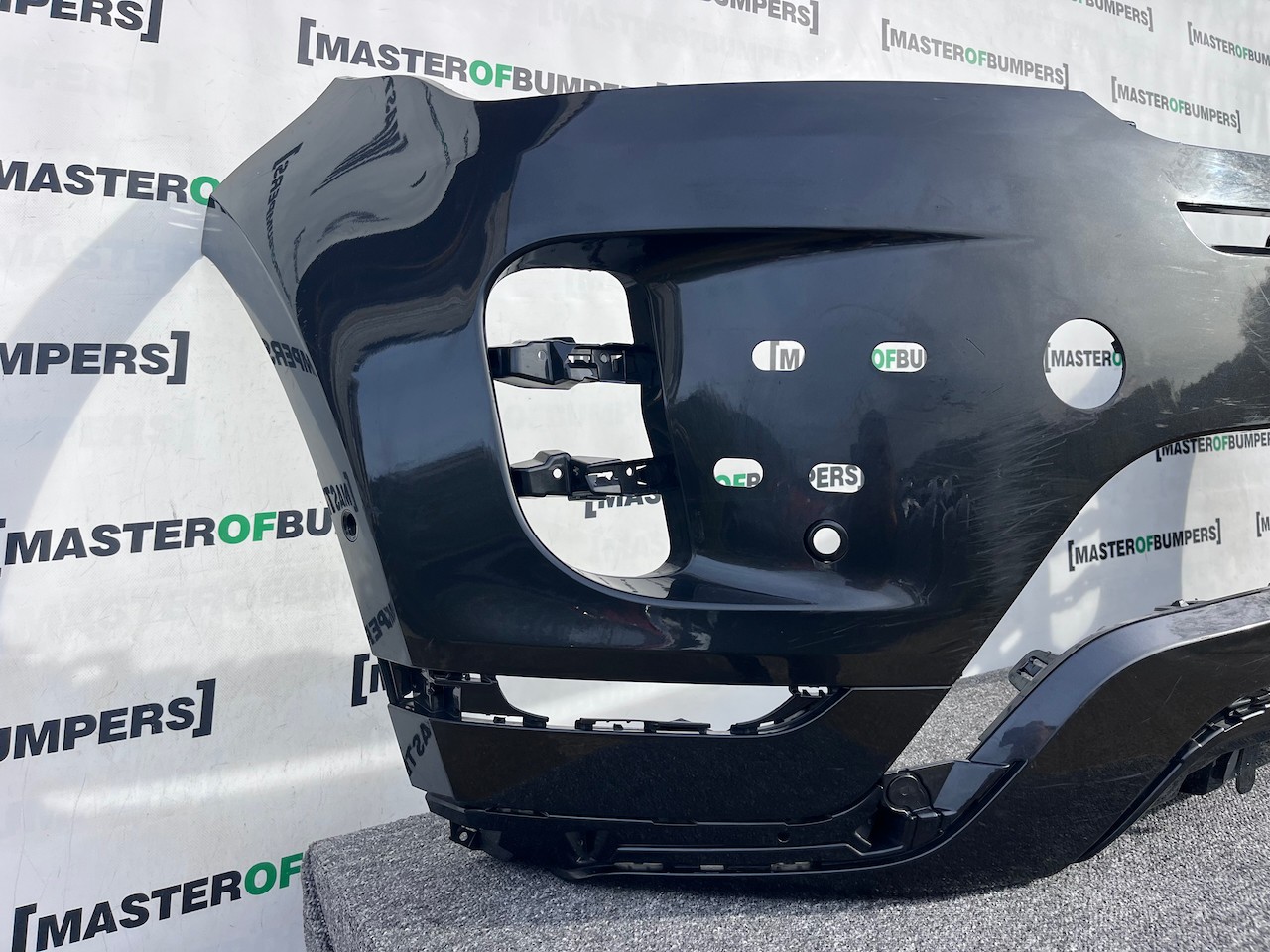 Range Rover Evoque R-dynamic Hse 2019-2023 Front Bumper 6 Pdc Genuine [p546]