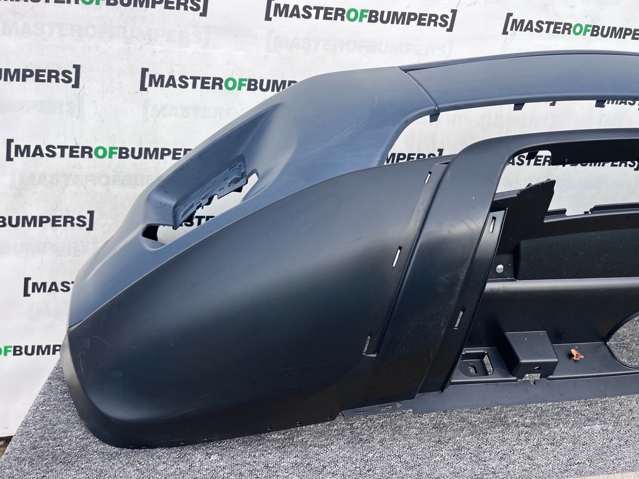 Range Rover Evoque Se Mk1 2011-2015 Front Bumper No Pdc No Jets Genuine [p552]