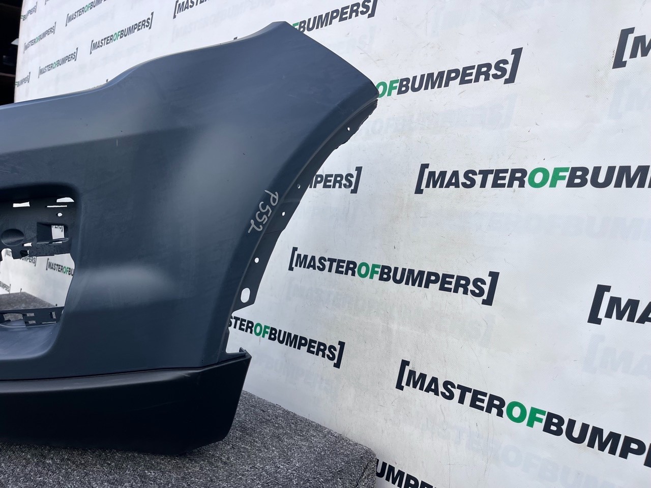 Range Rover Evoque Se Mk1 2011-2015 Front Bumper No Pdc No Jets Genuine [p552]