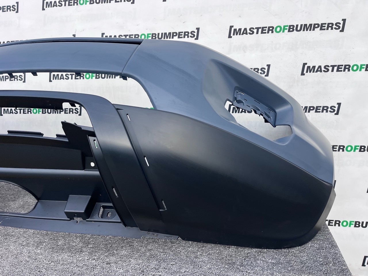 Range Rover Evoque Se Mk1 2011-2015 Front Bumper No Pdc No Jets Genuine [p553]