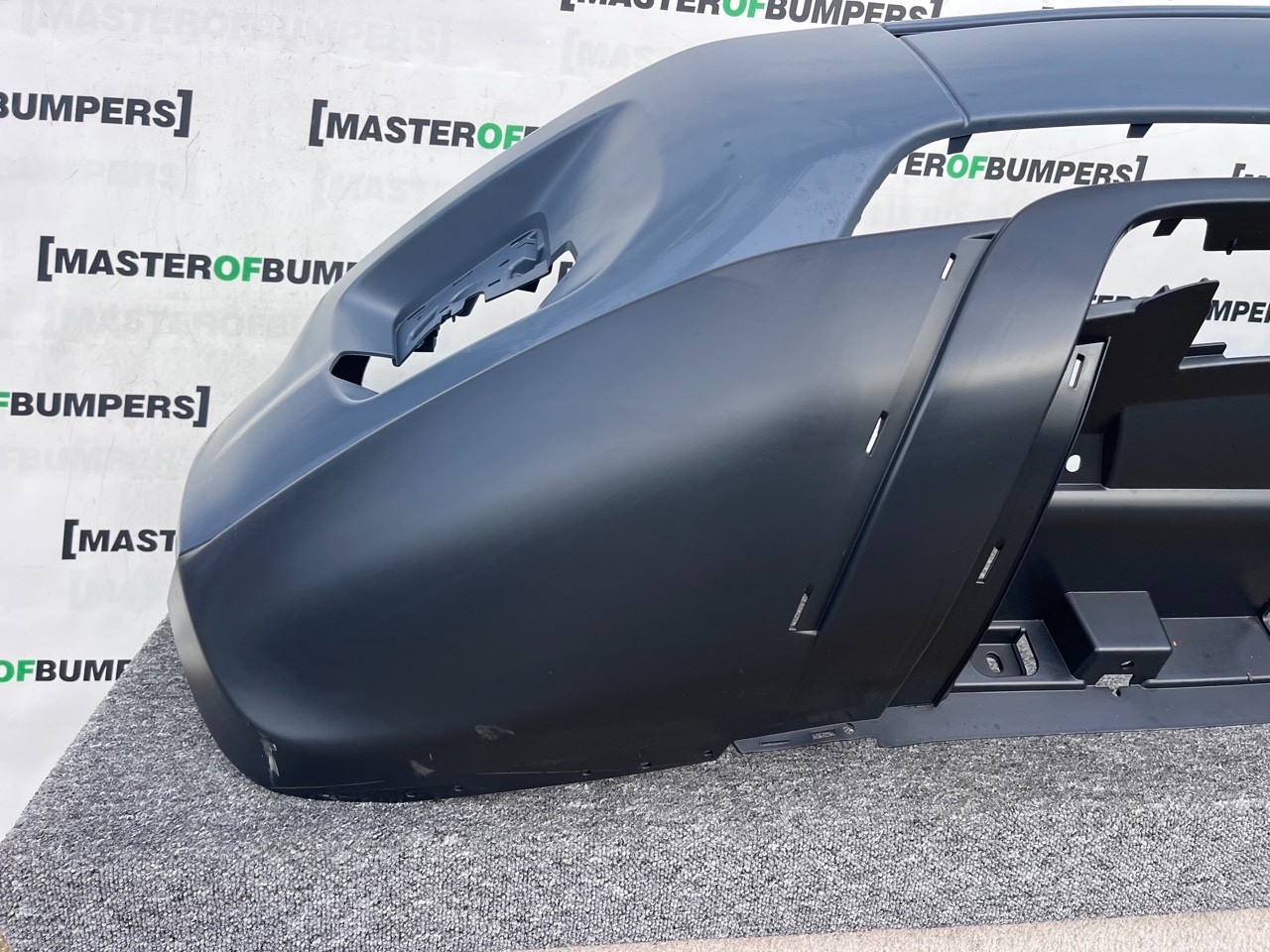 Range Rover Evoque Se Mk1 2011-2015 Front Bumper No Pdc No Jets Genuine [p553]