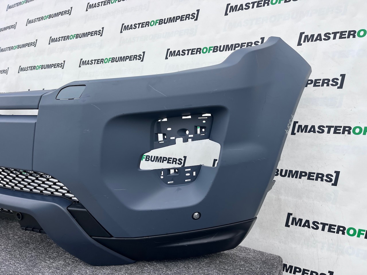 Range Rover Evoque Dynamic Mk1 2011-2015 Front Bumper 4 Pdc +jets Genuine [p587]