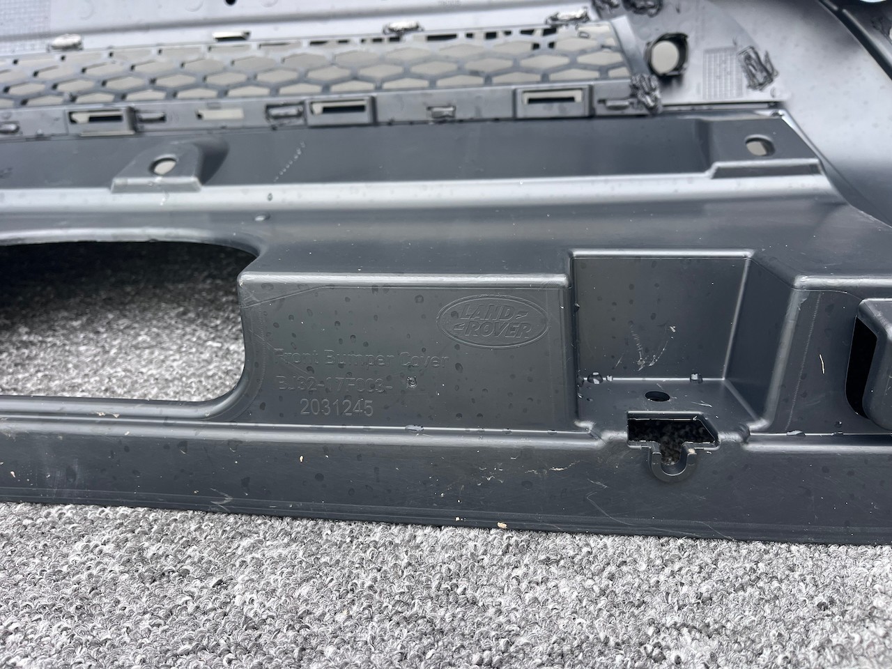 Range Rover Evoque Se Mk1 2011-2015 Front Bumper 6 Pdc + Jets Genuine [p592]