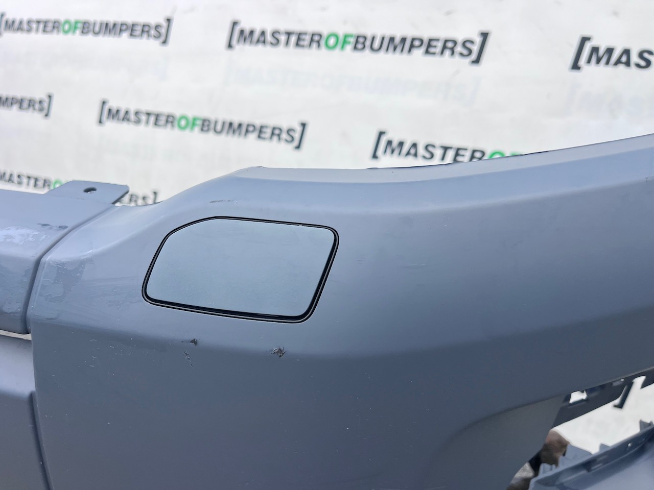 Range Rover Evoque Se Mk1 2011-2015 Front Bumper 6 Pdc + Jets Genuine [p592]