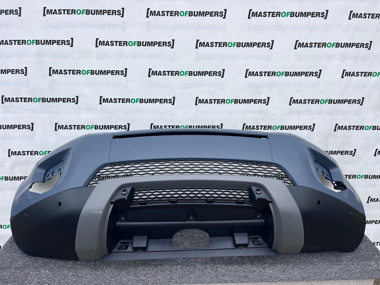 Range Rover Evoque Se Mk1 2011-2015 Front Bumper 6 Pdc + Jets Genuine [p592]