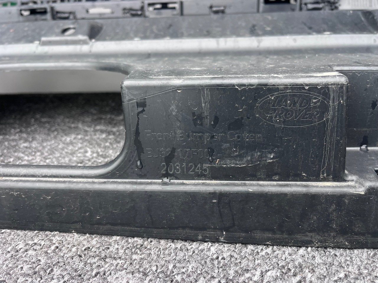 Range Rover Evoque Se Mk1 2011-2015 Front Bumper 4 Pdc +jets Genuine [p622]