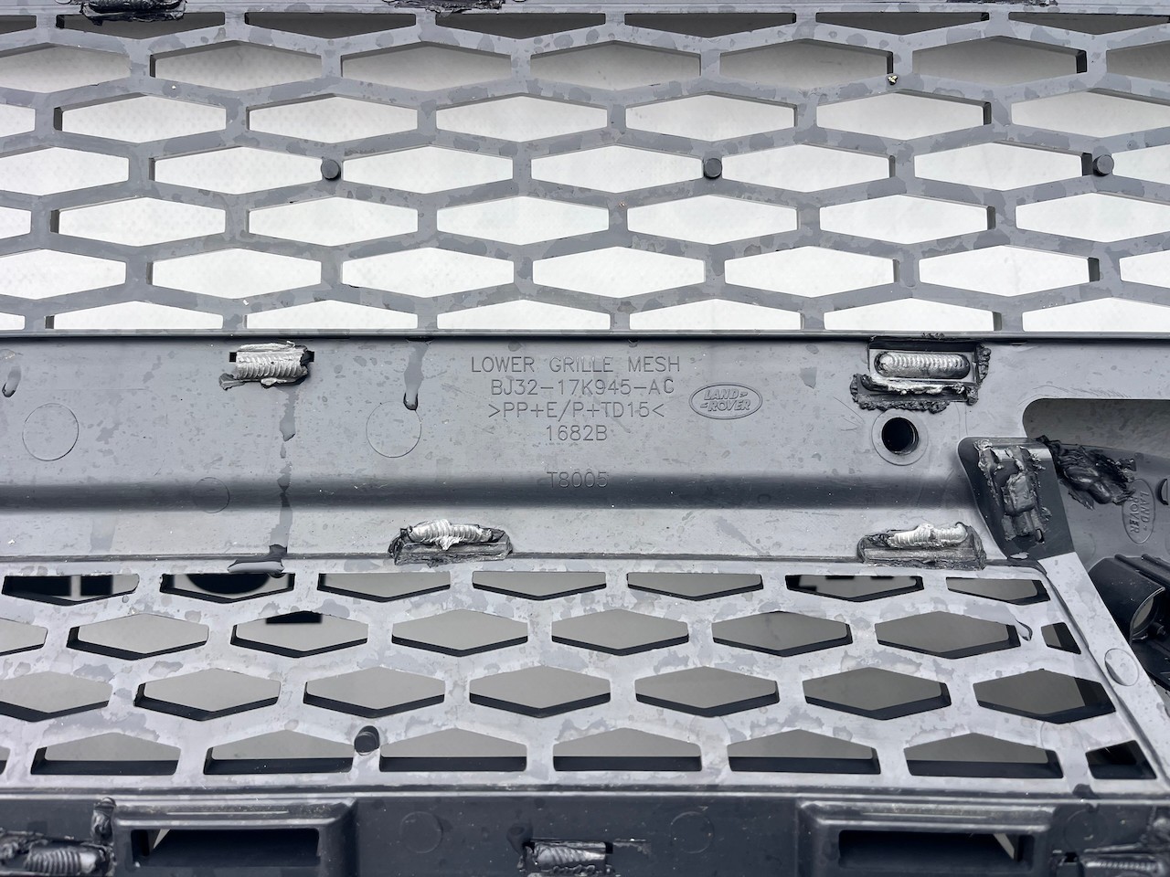 Range Rover Evoque Se Mk1 2011-2015 Front Bumper 4 Pdc +jets Genuine [p622]