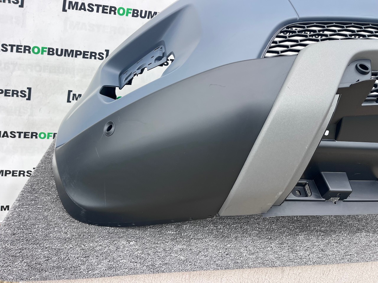 Range Rover Evoque Se Mk1 2011-2015 Front Bumper 4 Pdc +jets Genuine [p622]