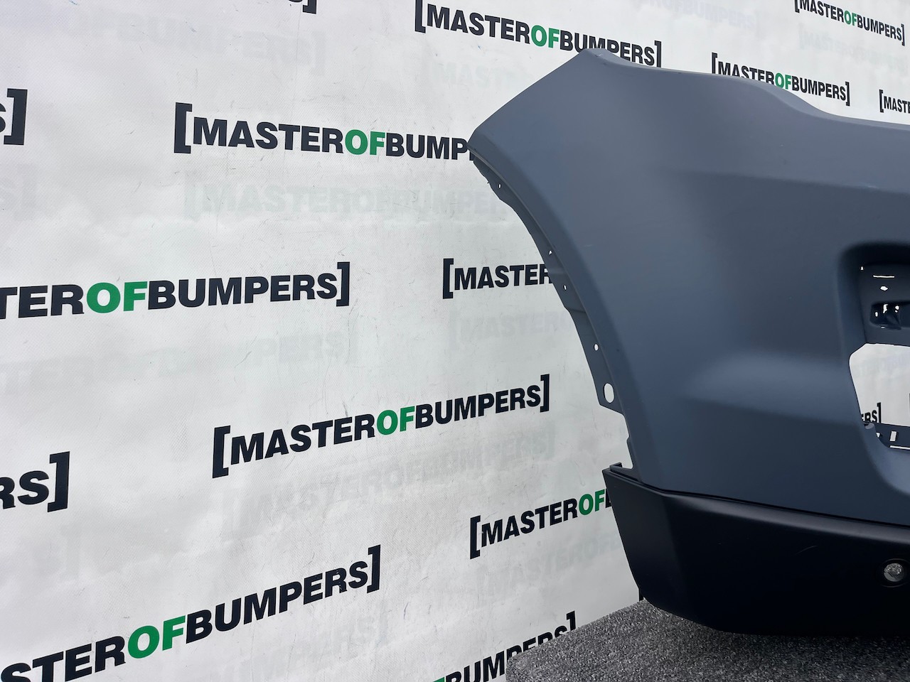 Range Rover Evoque Se Mk1 2011-2015 Front Bumper 4 Pdc +jets Genuine [p623]